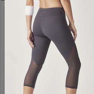 Salar Mesh PowerHold Capri